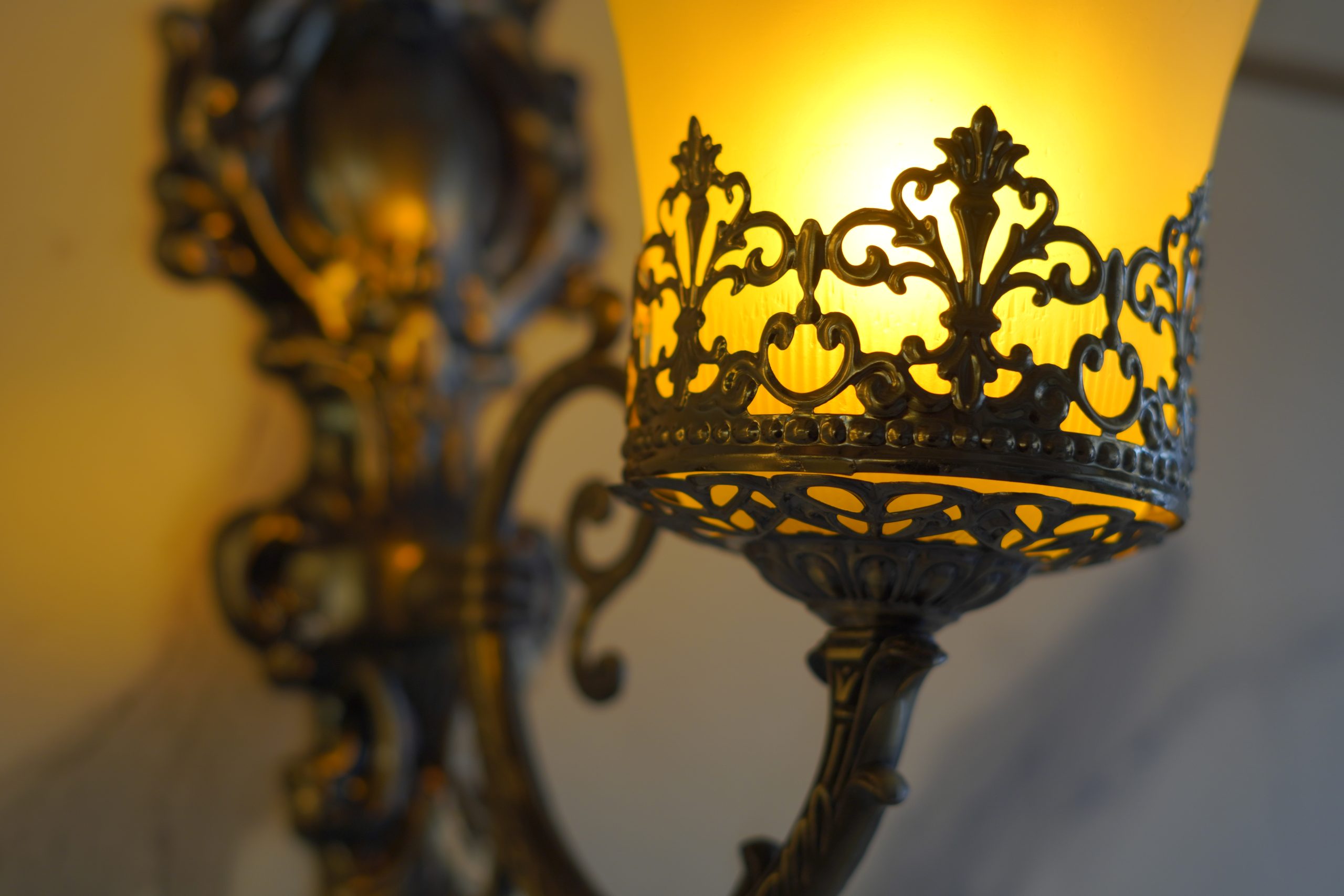 GLASS WALL  ANTIQUE BY VL - Image 3