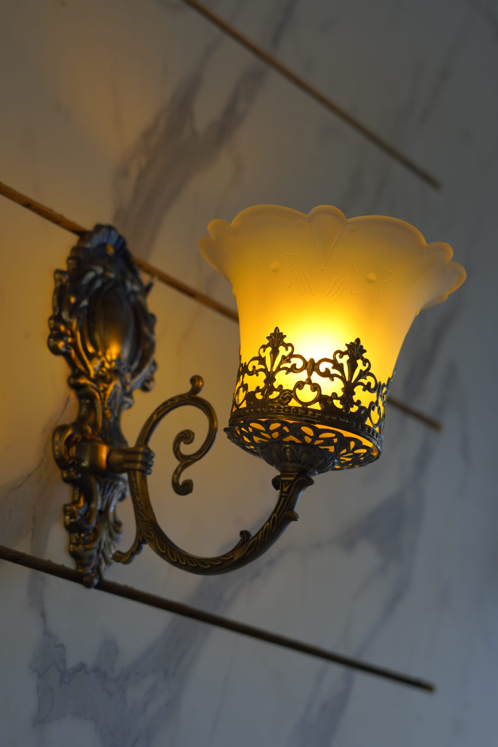 GLASS WALL  ANTIQUE BY VL