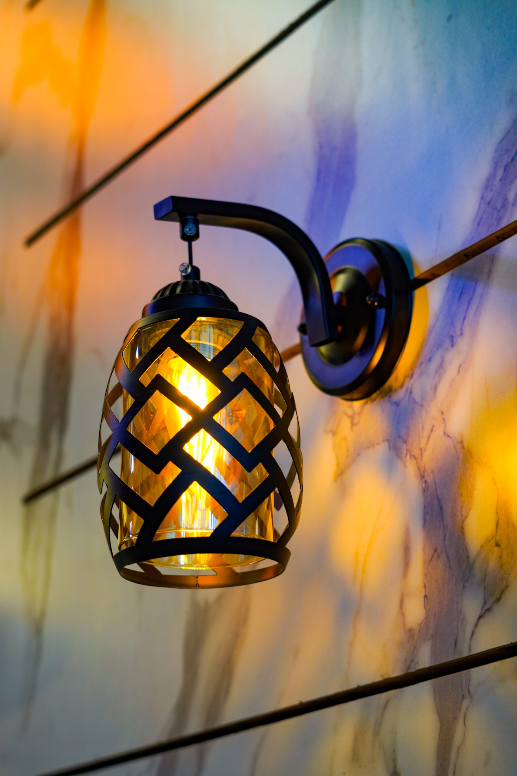 BLACK AND AMBER GLASS WALL BY VL - Image 2